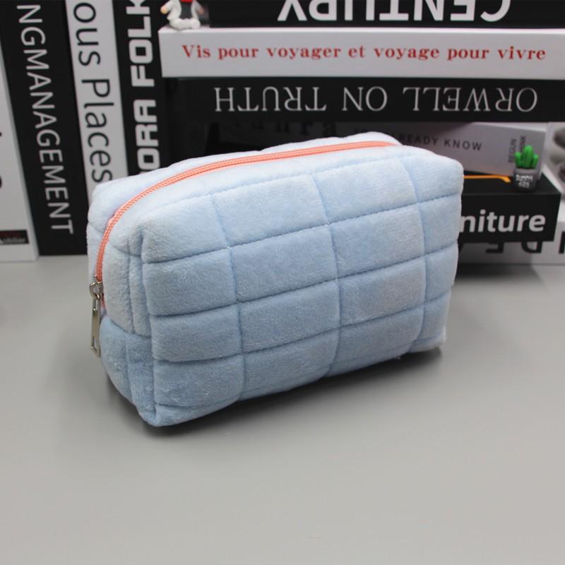 Spacious Japanese-Style Pillow Pencil Case for Women синій
Spacious Japanese-Style Pillow Pencil Case for Women синій