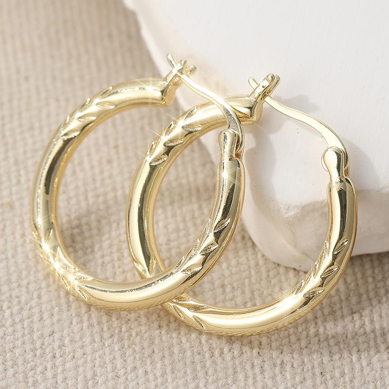 Vintage Copper Material Hand Carved Golden Plated Hoop Earrings Women Concise Party Daily Versatile Jewelry Accessories
Vintage Copper Material Hand Carved Golden Plated Hoop Earrings Women Concise Party Daily Versatile Jewelry Accessories
