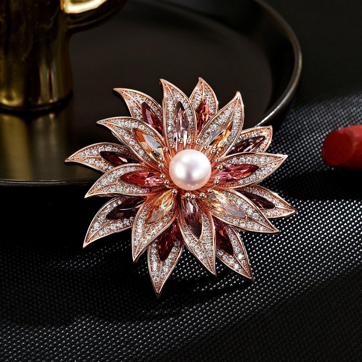 Women s Light Luxury Design Elegant Imitation Pearl Sunflower Brooch Fashionable And Versatile Niche Design Sense Brooch
Women s Light Luxury Design Elegant Imitation Pearl Sunflower Brooch Fashionable And Versatile Niche Design Sense Brooch