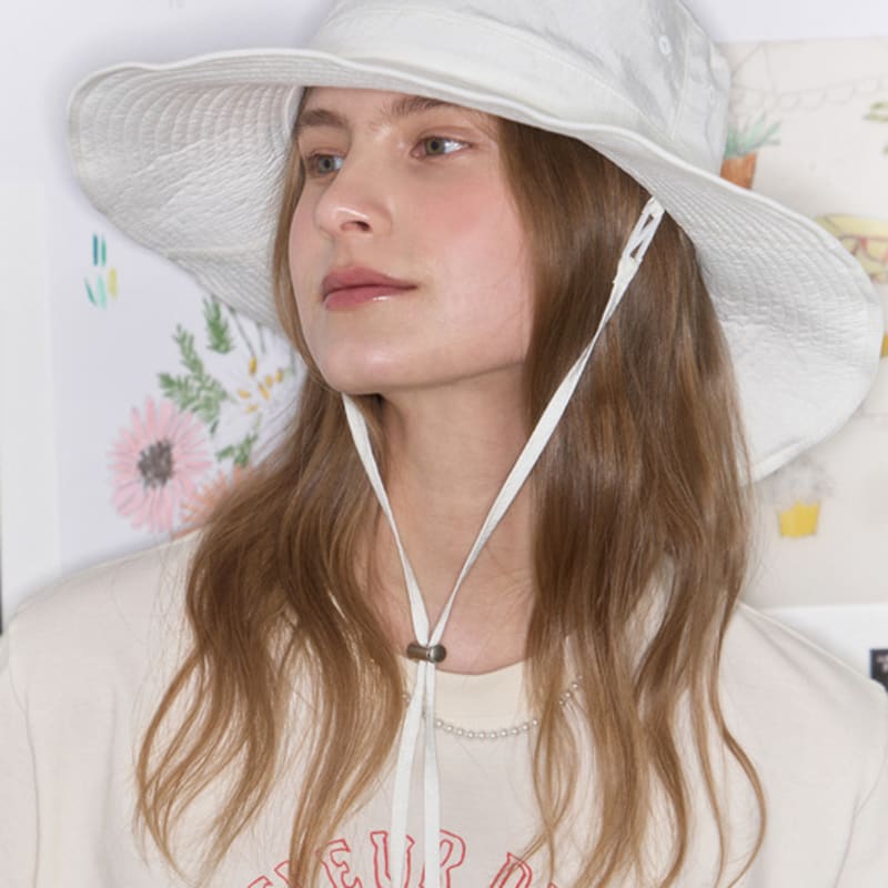 NONLOCAL Nylon Strap Safari Bucket Hat - Off White Off White_FREE
NONLOCAL Nylon Strap Safari Bucket Hat - Off White Off White_FREE
