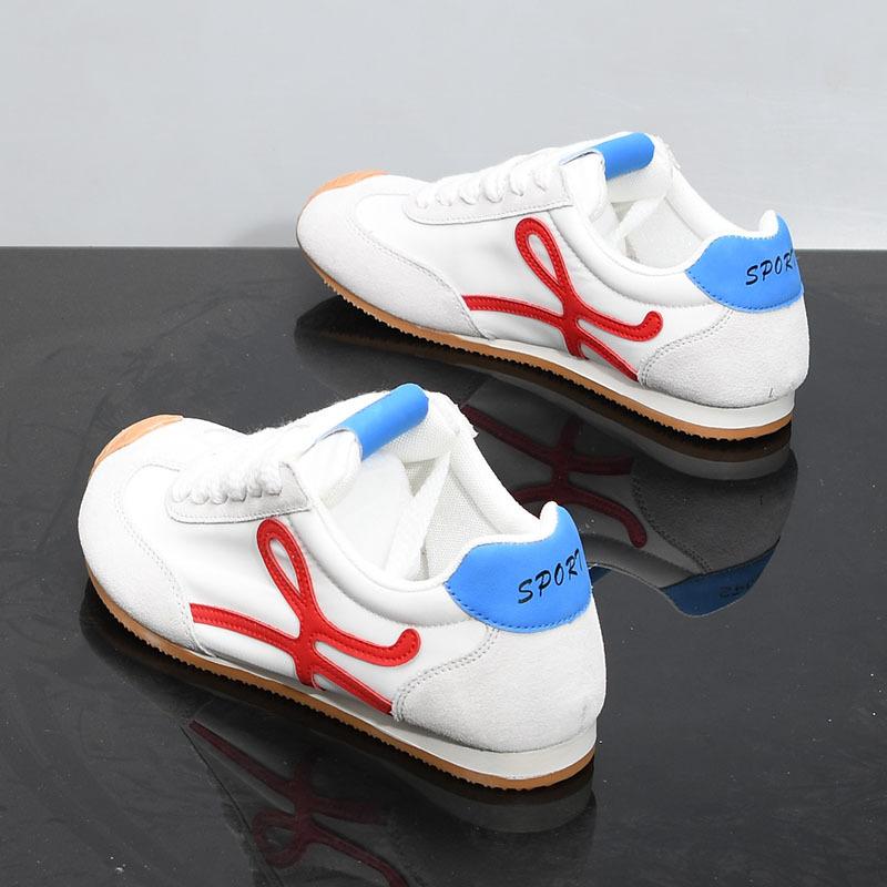 Trendy shoes summer new board shoes German training shoes canvas shoes lazy breathable Forrest Gump running shoes 121 38
Trendy shoes summer new board shoes German training shoes canvas shoes lazy breathable Forrest Gump running shoes 121 38
