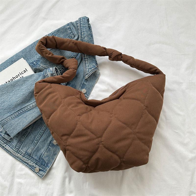 Trendy Chic Dumpling Bag For Women In Black White Brown And Green Stylish Casual Shoulder Purse Ideal For Daily Use кавовий
Trendy Chic Dumpling Bag For Women In Black White Brown And Green Stylish Casual Shoulder Purse Ideal For Daily Use кавовий