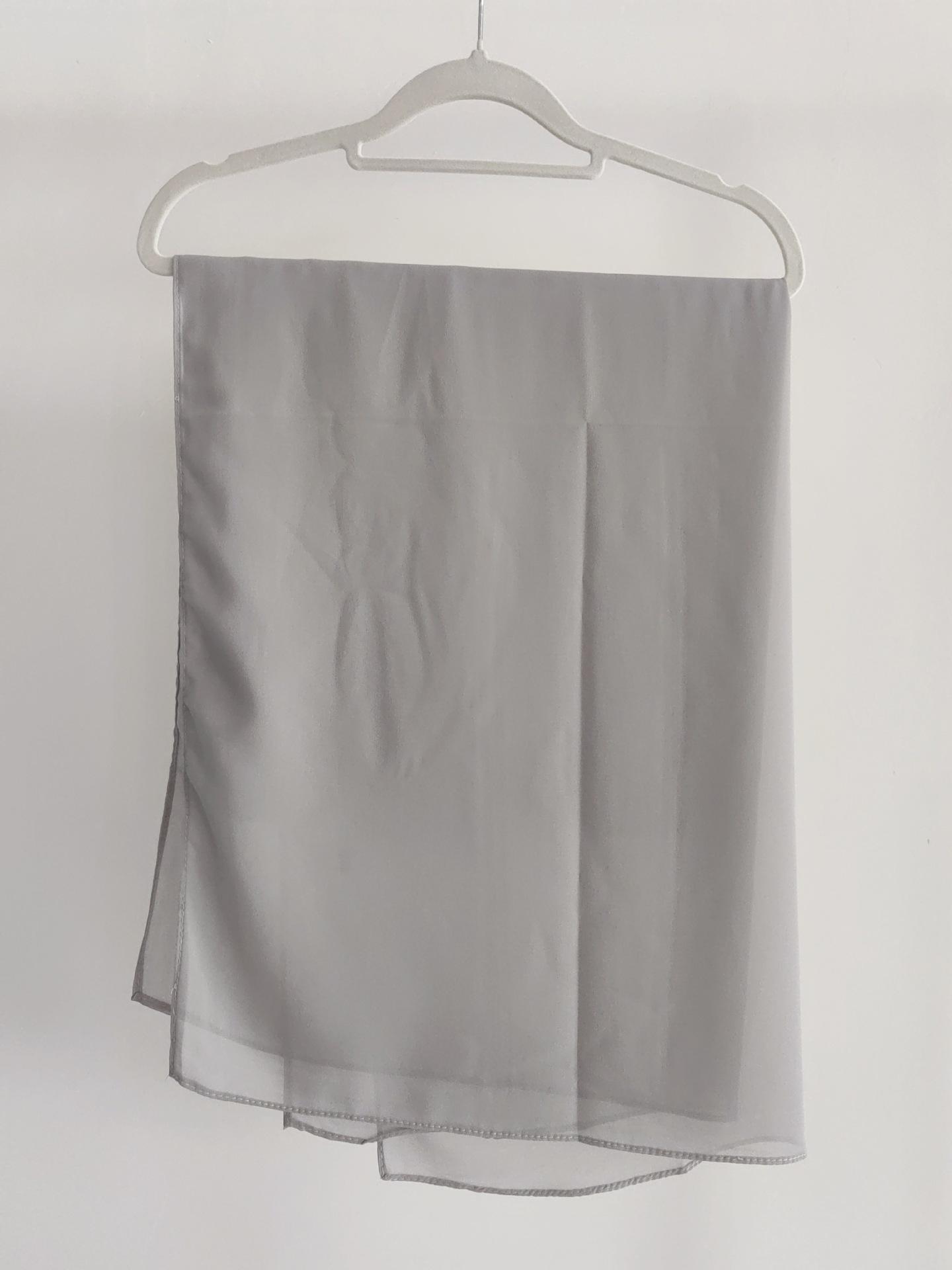 Кардиган-халат с вышивкой Loriya Dubai и хиджабом - LR220 (2021) One Size
Кардиган-халат с вышивкой Loriya Dubai и хиджабом - LR220 (2021) One Size