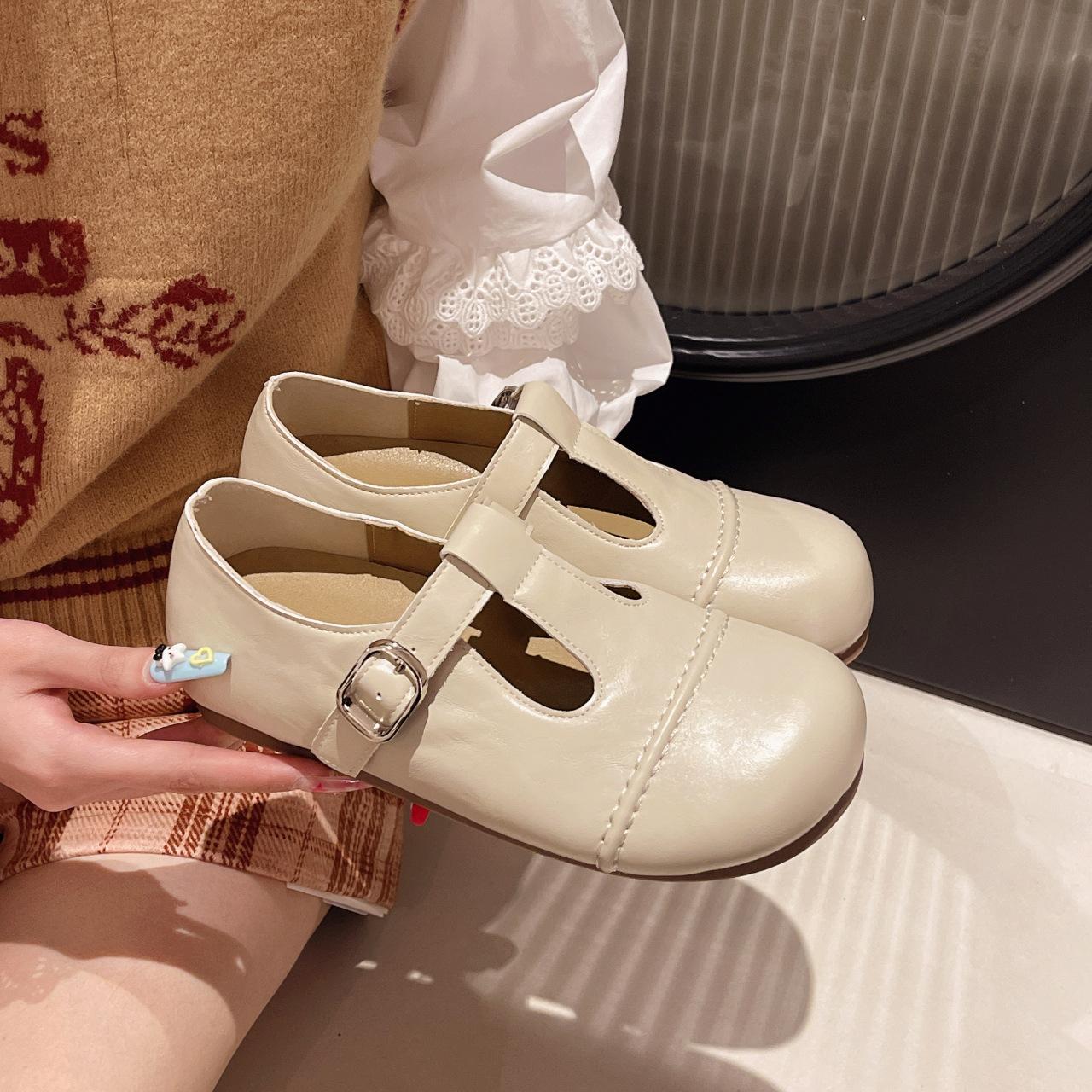 Нишевые ретро туфли Мэри Джейн с большой головой женские весенние новые балетки на мягкой подошве маленькие кожаные туфли 40 бежевый
Нишевые ретро туфли Мэри Джейн с большой головой женские весенние новые балетки на мягкой подошве маленькие кожаные туфли 40 бежевый