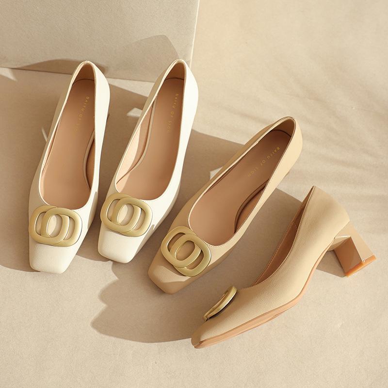 Fu number, square head single shoes women s new low-heeled high-heeled shoes, simple light-mouth buckle shoes, microfiber fashion women s shoes 34
Fu number, square head single shoes women s new low-heeled high-heeled shoes, simple light-mouth buckle shoes, microfiber fashion women s shoes 34