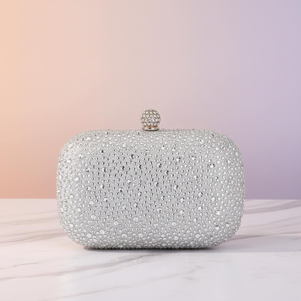 Cross-border Hot Sale Women s Shiny Rhinestone Decorated Small Box-shaped Evening Clutch Bag Fashion Elegant Graceful Polyester L16.5xW5xH10.5cm
Cross-border Hot Sale Women s Shiny Rhinestone Decorated Small Box-shaped Evening Clutch Bag Fashion Elegant Graceful Polyester L16.5xW5xH10.5cm