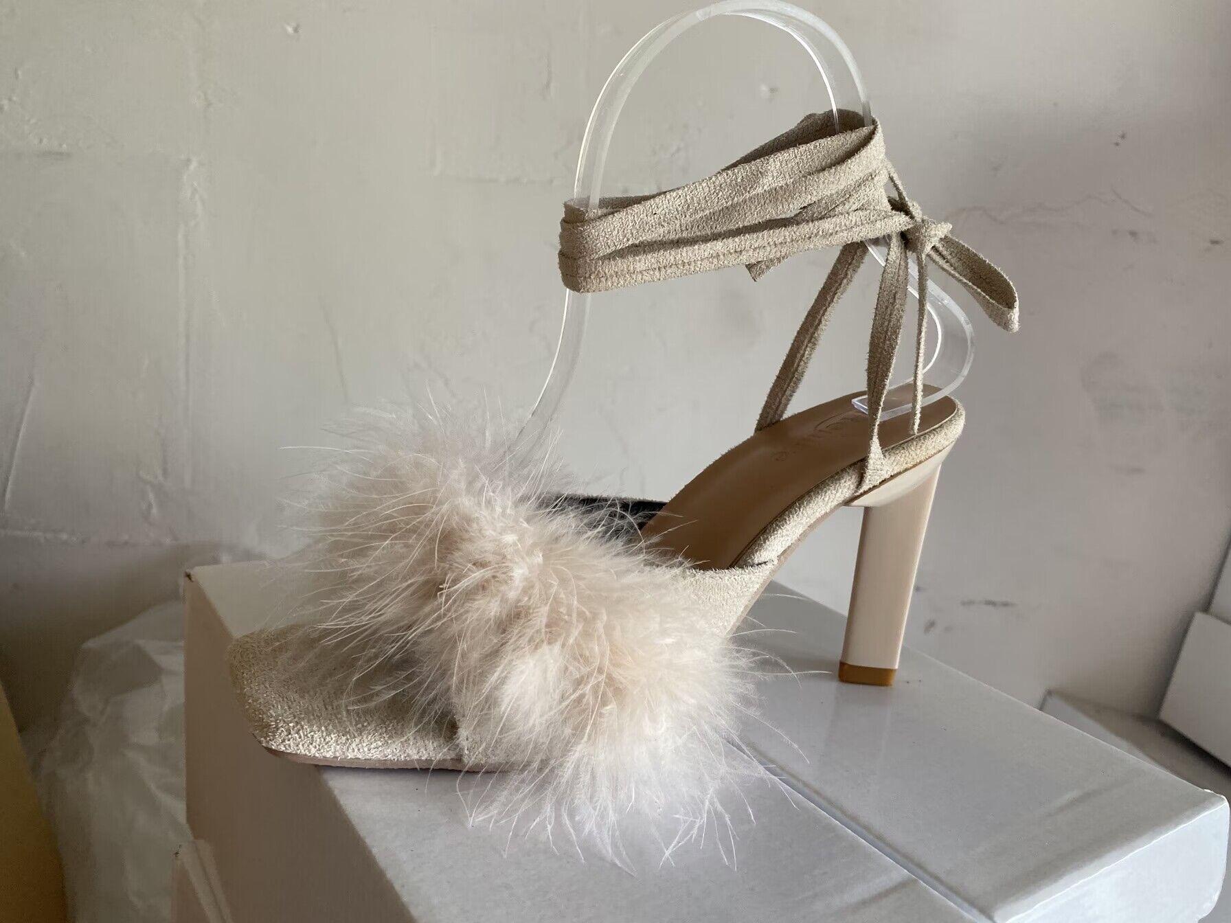 Туфли на каблуке лето новые шпилька квадратный носок с открытым носком женские туфли пушистые большие высокие каблуки сандалии с перекрестными ремешками 43
Туфли на каблуке лето новые шпилька квадратный носок с открытым носком женские туфли пушистые большие высокие каблуки сандалии с перекрестными ремешками 43