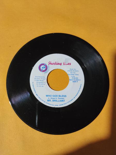 7inch Record MR.BRILLANT - Who god bless NONE Shocking Vibes 2005 Jamaica Reggae, Ska & Dub Used
7inch Record MR.BRILLANT - Who god bless NONE Shocking Vibes 2005 Jamaica Reggae, Ska & Dub Used