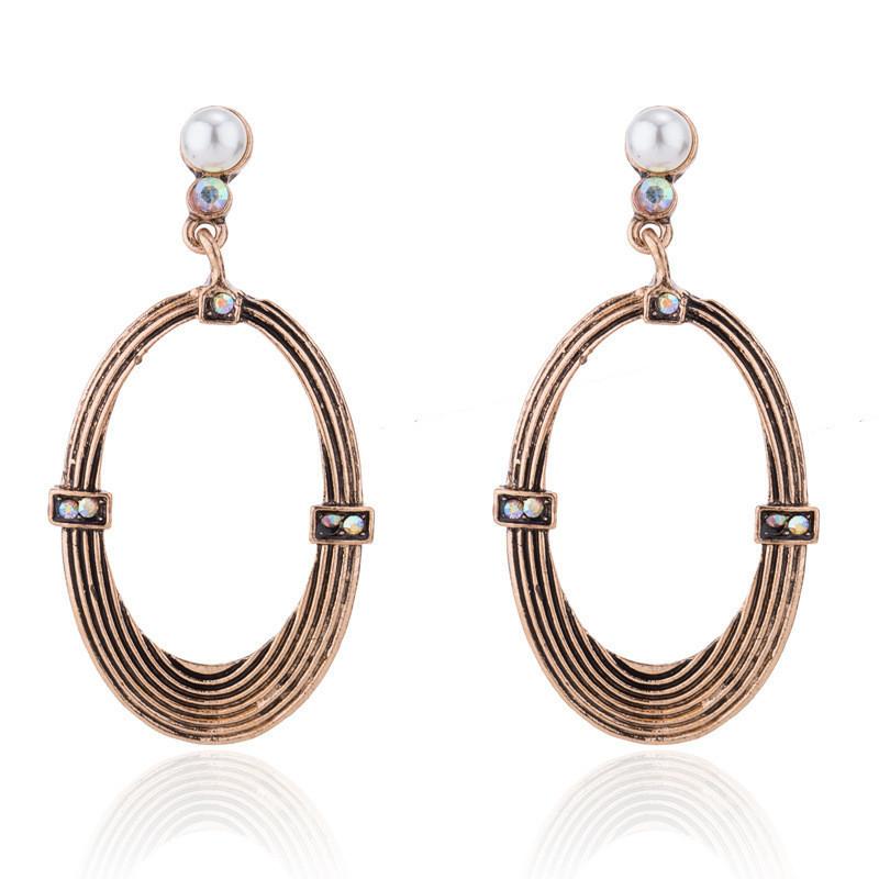 Stylish Geometric Gold-plated Alloy Earrings With Rhinestones For Women Fall 2021
Stylish Geometric Gold-plated Alloy Earrings With Rhinestones For Women Fall 2021