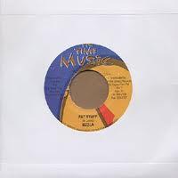7inch Record SIZZLA - Fat Stuff NONE In Time Music 2004 Jamaica Reggae, Ska & Dub Used
7inch Record SIZZLA - Fat Stuff NONE In Time Music 2004 Jamaica Reggae, Ska & Dub Used
