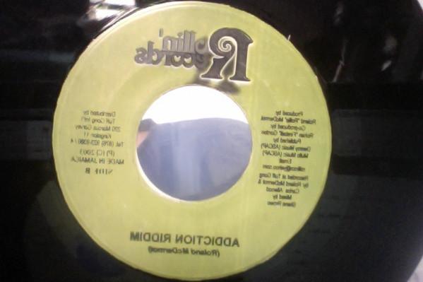 7inch Record L.M.S - Addiction Riddim / Keep Love Flowin none Rollin Records 2003 Jamaica Reggae, Ska & Dub Used
7inch Record L.M.S - Addiction Riddim / Keep Love Flowin none Rollin Records 2003 Jamaica Reggae, Ska & Dub Used