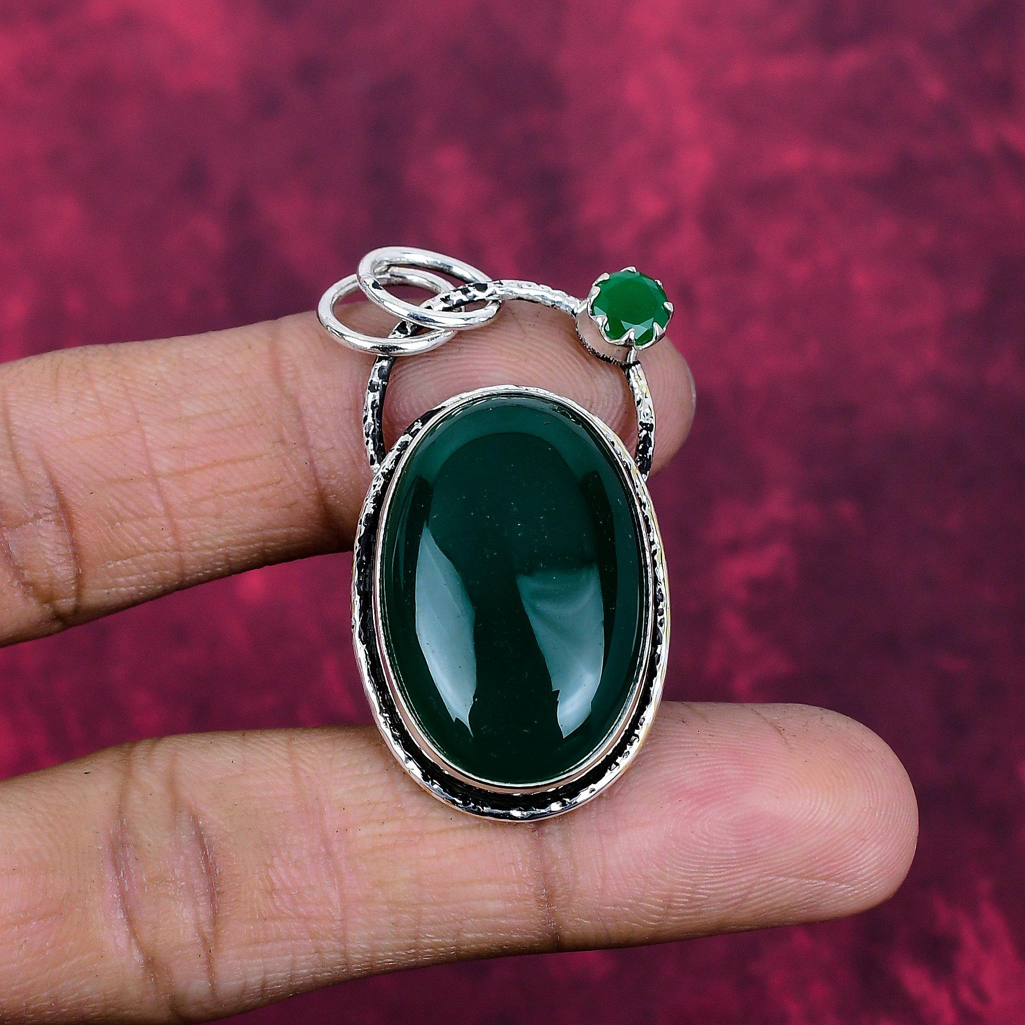 Green Onyx & Green Chalcedony Gemstone 925 Sterling Silver Boho Jewelry Handmade Designer Pendant For Women 1.96 Inches
Green Onyx & Green Chalcedony Gemstone 925 Sterling Silver Boho Jewelry Handmade Designer Pendant For Women 1.96 Inches