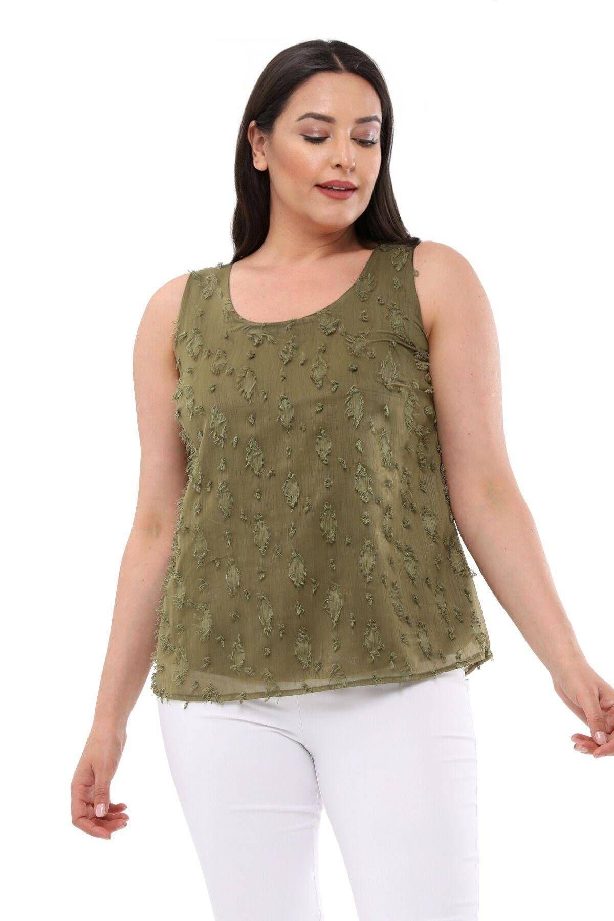 Women s Big Size Blouse Large Size Green U-Neck Zero Sleeve 42-52 Inner Lined Chiffon Fabric Blouse XL/2XL
Women s Big Size Blouse Large Size Green U-Neck Zero Sleeve 42-52 Inner Lined Chiffon Fabric Blouse XL/2XL