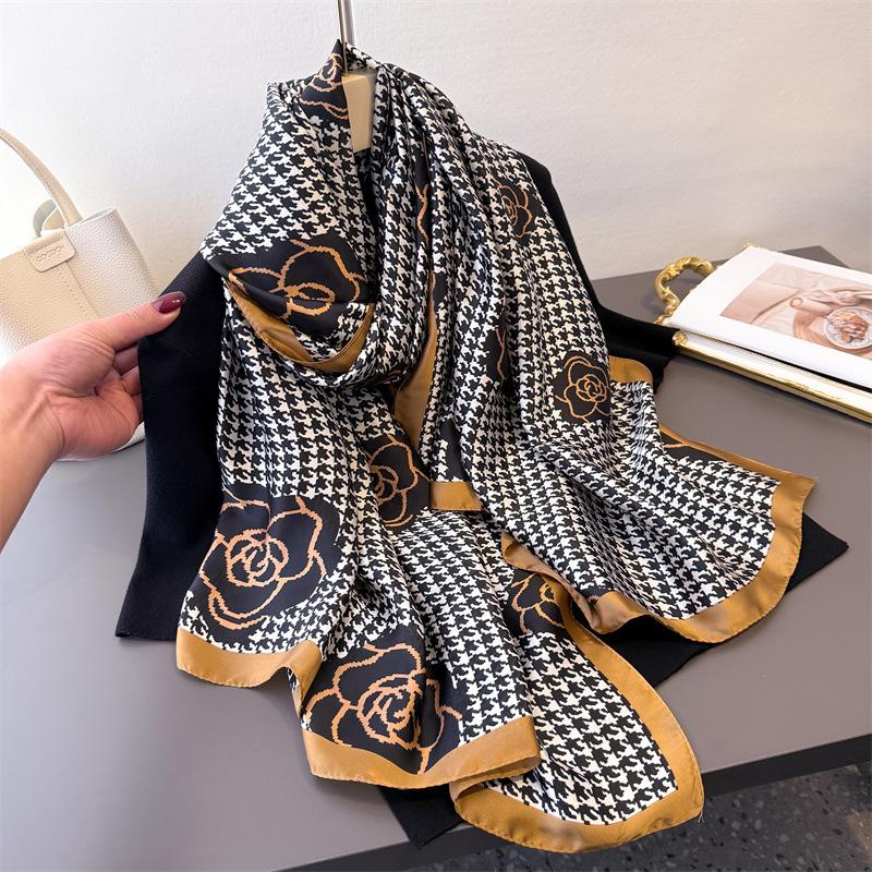Printed Imitation Silk Brocade Blue Background Floral Elegant Rhyme Sunscreen Silk Scarf Long Scarf Shawl Versatile Headscarf Scarf 180*80cm
Printed Imitation Silk Brocade Blue Background Floral Elegant Rhyme Sunscreen Silk Scarf Long Scarf Shawl Versatile Headscarf Scarf 180*80cm