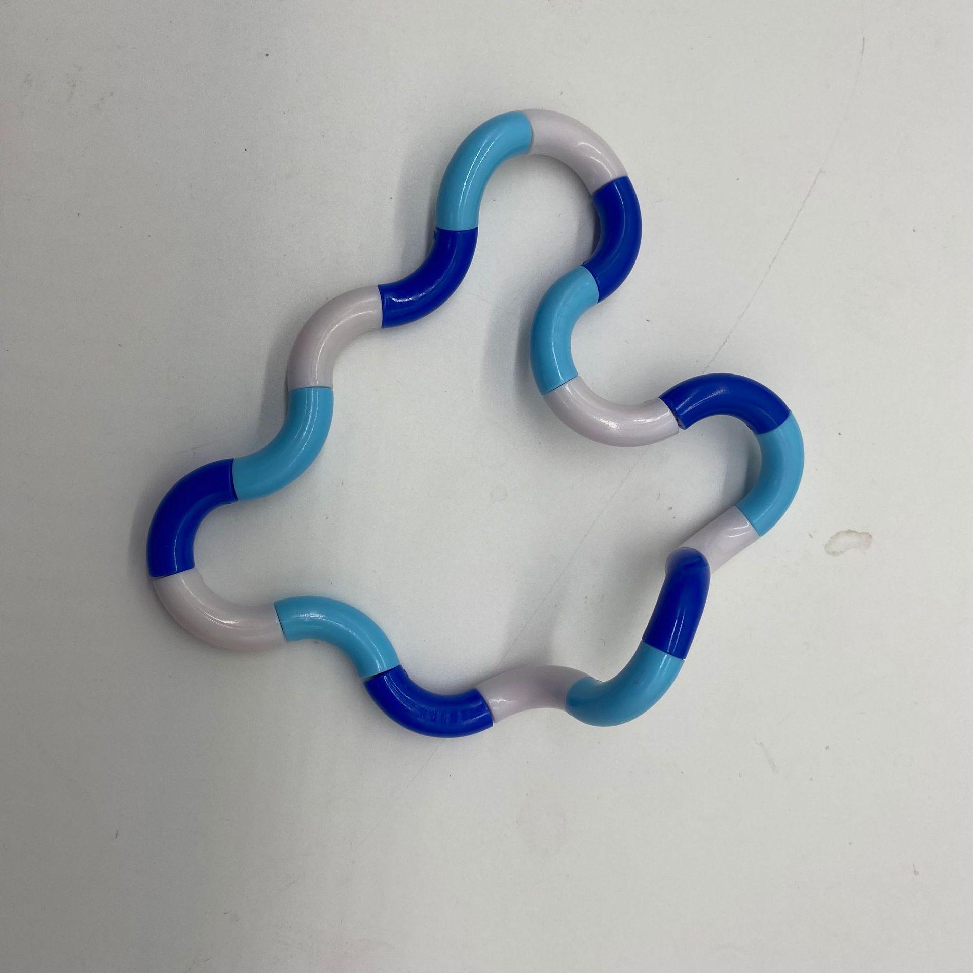 Многоцветная деформируемая скручивающаяся веревочная игрушка - 18 секций для снятия стресса
Многоцветная деформируемая скручивающаяся веревочная игрушка - 18 секций для снятия стресса