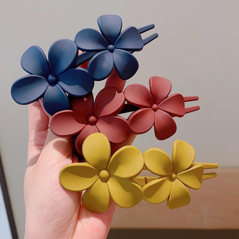 Fashion Flower Shape Hair Claw Clips Girls Frosted Hair Clip Duckbill Clip Cute Headwear Barrettes Hairpins Headwear Accessories One Size
Fashion Flower Shape Hair Claw Clips Girls Frosted Hair Clip Duckbill Clip Cute Headwear Barrettes Hairpins Headwear Accessories One Size