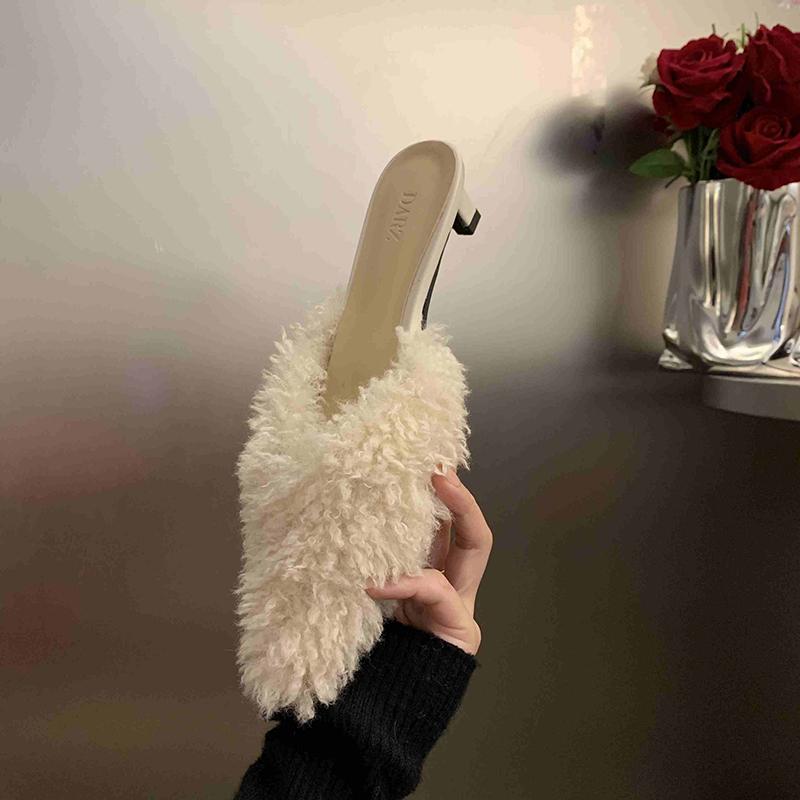 Дизайнерские женские вельветовые туфли-мюли с острым носком, модные туфли без застежек, повседневные туфли на низком каблуке для женщин 38 бежевый
Дизайнерские женские вельветовые туфли-мюли с острым носком, модные туфли без застежек, повседневные туфли на низком каблуке для женщин 38 бежевый