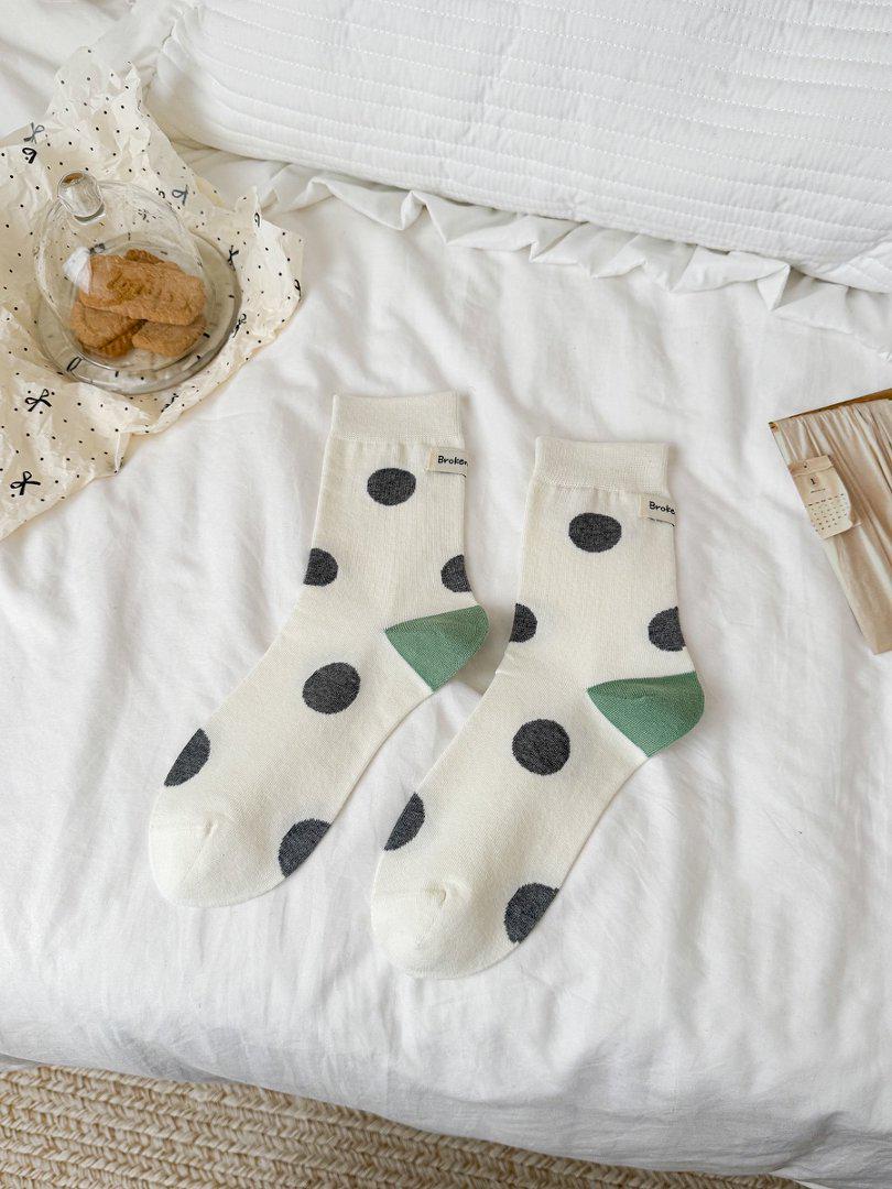Women s Mid-Calf Combed Cotton Socks - Spring/Summer Polka Dots with Colorful Heel Label One Size
Women s Mid-Calf Combed Cotton Socks - Spring/Summer Polka Dots with Colorful Heel Label One Size