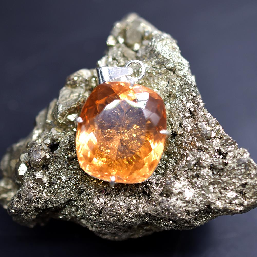 Персиковий Топаз Срібний Кулон 925 проби Кушон 97,2 карата Камінь Преміум Якості my-374-k
Персиковий Топаз Срібний Кулон 925 проби Кушон 97,2 карата Камінь Преміум Якості my-374-k