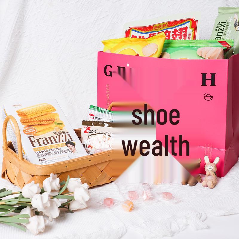 Подарункова коробка зі снеками на День захисту дітей - Різноманітні снеки та тістечка для дітей
Подарункова коробка зі снеками на День захисту дітей - Різноманітні снеки та тістечка для дітей