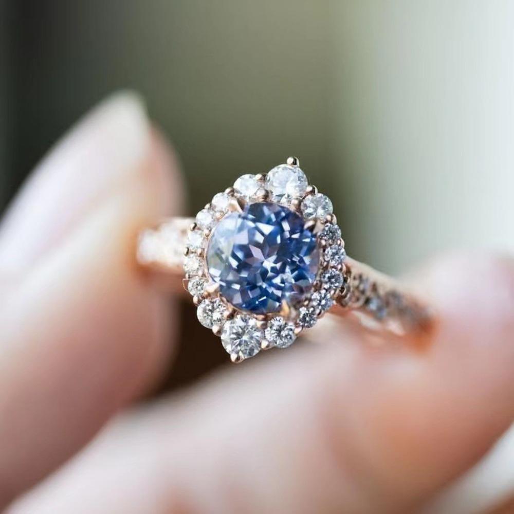 Роскошное модное ювелирное изделие 2025 года, новое, кольцо из розового золота с сапфиром и гравировкой для женщин No. 10
Роскошное модное ювелирное изделие 2025 года, новое, кольцо из розового золота с сапфиром и гравировкой для женщин No. 10