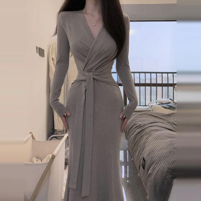 Straps Want a new V-neck lace-up long-sleeved dress for children s autumn wear, slim-fitting and thin temperament long dress, hip-wrap skirt XL
Straps Want a new V-neck lace-up long-sleeved dress for children s autumn wear, slim-fitting and thin temperament long dress, hip-wrap skirt XL