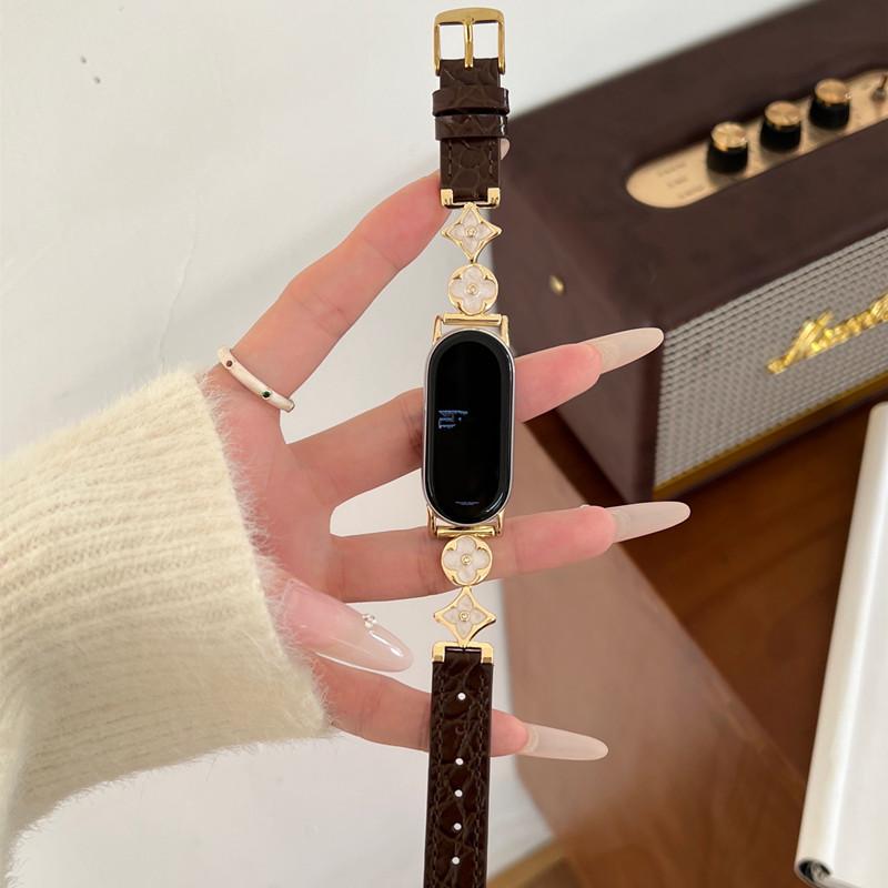 Сменный ремешок для xiaomi mi band 9pro 8pro, кожаный ремешок с ромбом и маленькой талией для часов xiami mi band 9 8 For xiaomi mi band 8/9 коричневый/золотой
Сменный ремешок для xiaomi mi band 9pro 8pro, кожаный ремешок с ромбом и маленькой талией для часов xiami mi band 9 8 For xiaomi mi band 8/9 коричневый/золотой