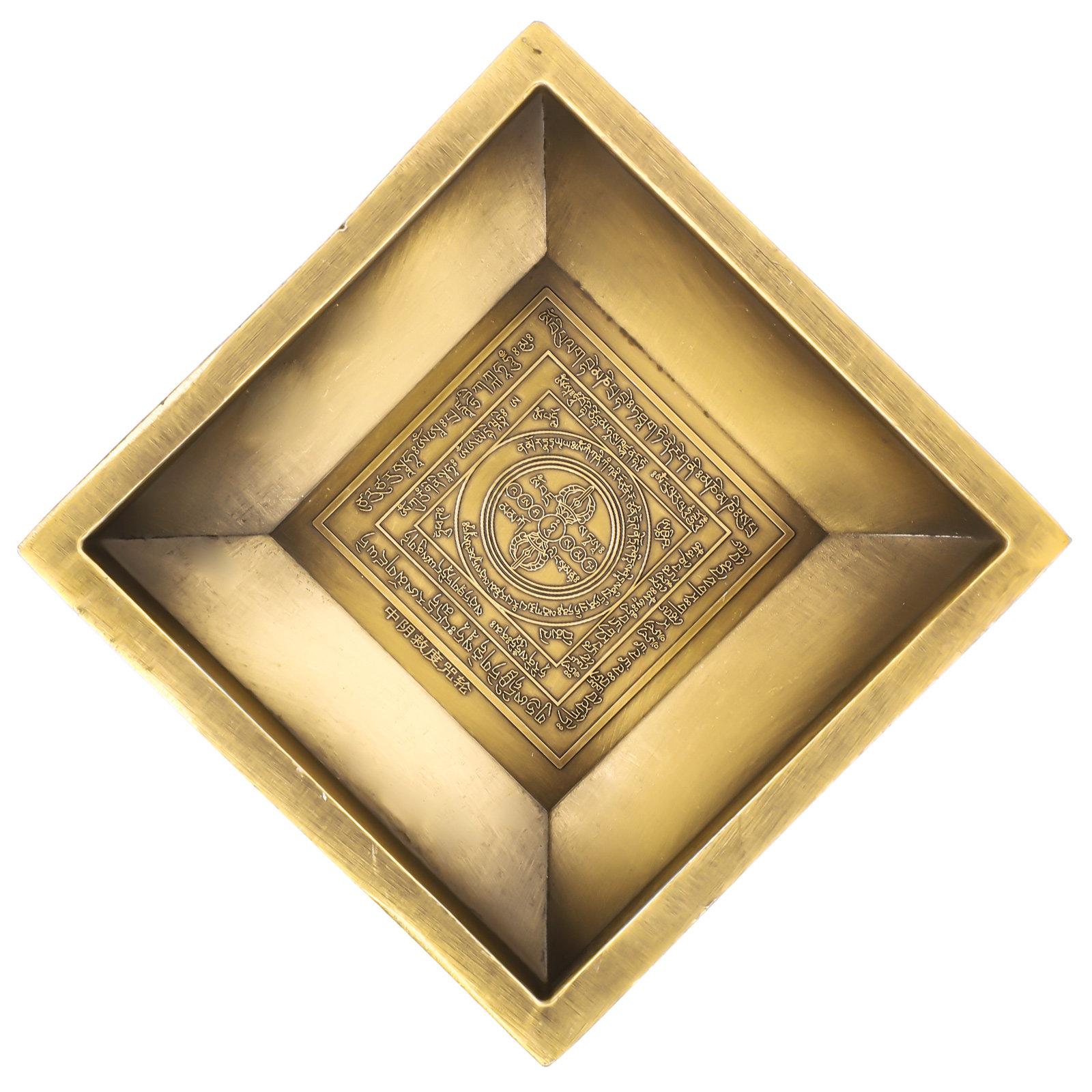 Copper Incense Ash Container Offering Plate Temple Dish Retro Style Carved Pattern Multi-Use Buddhist Worship Dish Incense China Mainland
Copper Incense Ash Container Offering Plate Temple Dish Retro Style Carved Pattern Multi-Use Buddhist Worship Dish Incense China Mainland