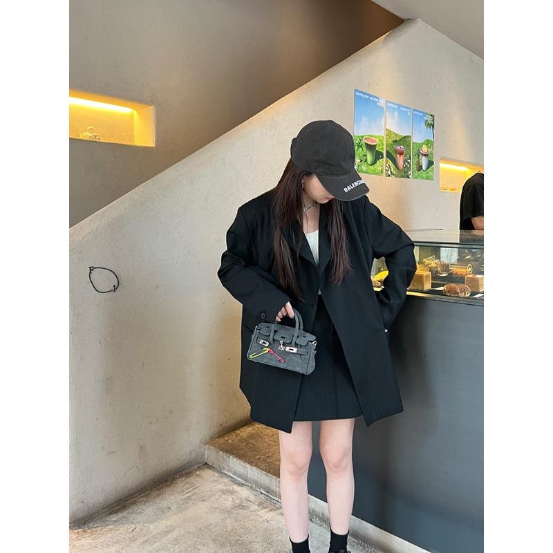 Cowboy Bag Versatile Mini Cute Small Bag Women s Parody Platinum Bag One Shoulder Crossbody Phone Bag 2025 New Trend 19x9x10cm сірий
Cowboy Bag Versatile Mini Cute Small Bag Women s Parody Platinum Bag One Shoulder Crossbody Phone Bag 2025 New Trend 19x9x10cm сірий
