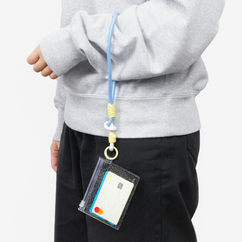 Bold Strap Card Case (28002943)
Bold Strap Card Case (28002943)