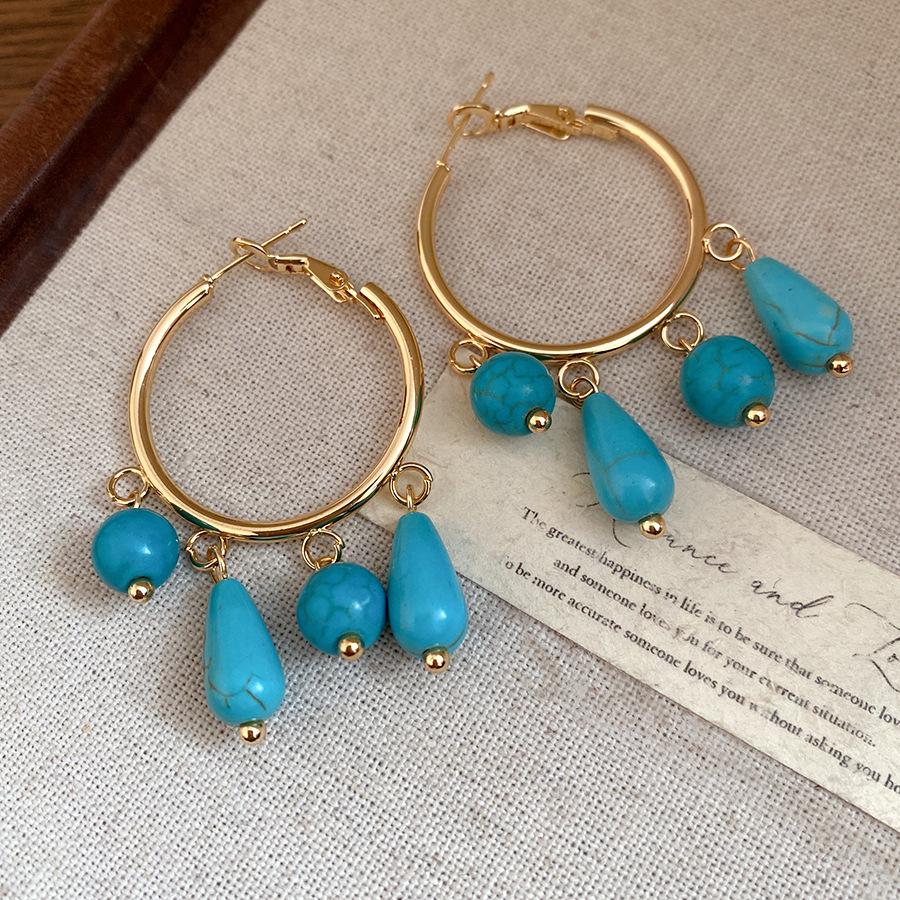Medieval vintage silver needle stone water drop earrings retro court style earrings light luxury high-end earrings
Medieval vintage silver needle stone water drop earrings retro court style earrings light luxury high-end earrings