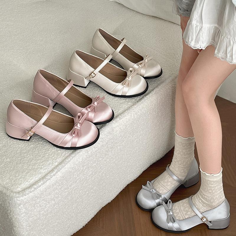 Pink retro French light mouth Mary Jane single shoes women s summer new versatile skirt thick heel cool single shoes 40 срібний
Pink retro French light mouth Mary Jane single shoes women s summer new versatile skirt thick heel cool single shoes 40 срібний