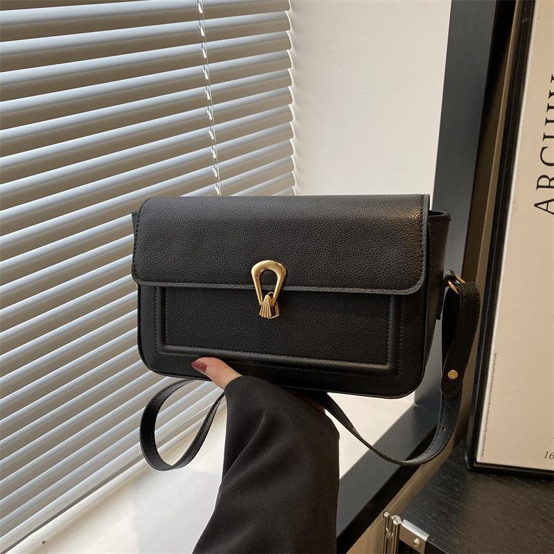 High texture solid color retro new women s bag summer casual versatile commuter shoulder messenger bag чорний
High texture solid color retro new women s bag summer casual versatile commuter shoulder messenger bag чорний