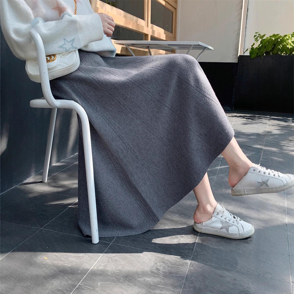 Осень Женская одежда Однотонная Миди А-силуэта Плиссированная Свежая Милая С высокой талией Приталенная Вязаная юбка One Size серый
Осень Женская одежда Однотонная Миди А-силуэта Плиссированная Свежая Милая С высокой талией Приталенная Вязаная юбка One Size серый