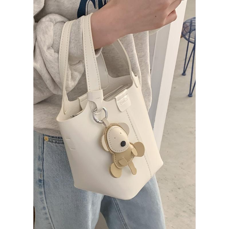 Summer fashion handbag small bag women s bag 2025 new simple bucket bag versatile shoulder messenger bag бежевый
Summer fashion handbag small bag women s bag 2025 new simple bucket bag versatile shoulder messenger bag бежевый