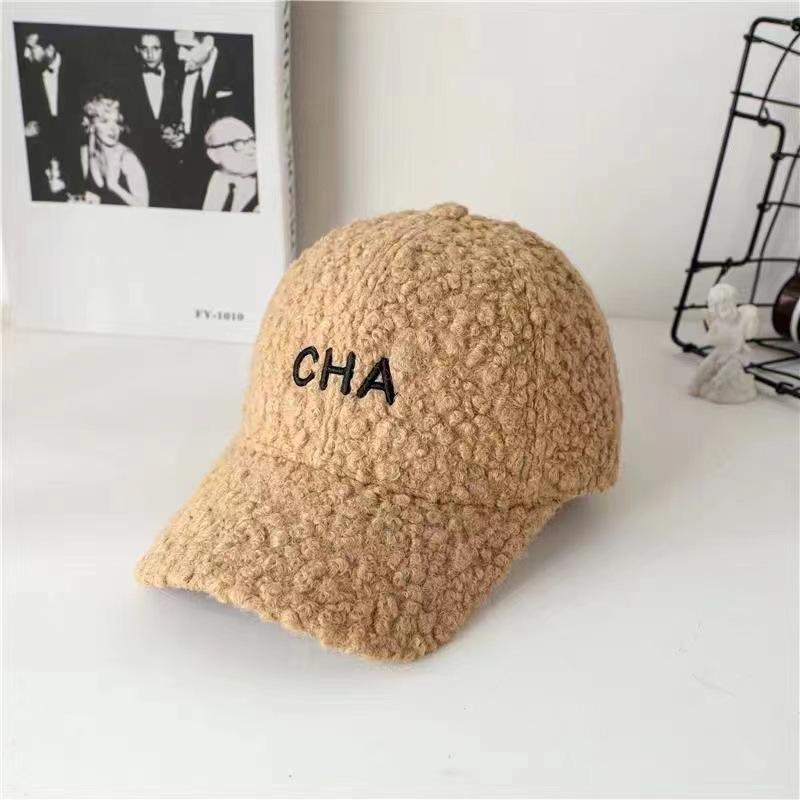 Женская зимняя бейсболка из овечьей шерсти, с большой окружностью головы для тепла и защиты от ветра, подходит для активного отдыха на свежем воздухе adjustable хаки
Женская зимняя бейсболка из овечьей шерсти, с большой окружностью головы для тепла и защиты от ветра, подходит для активного отдыха на свежем воздухе adjustable хаки