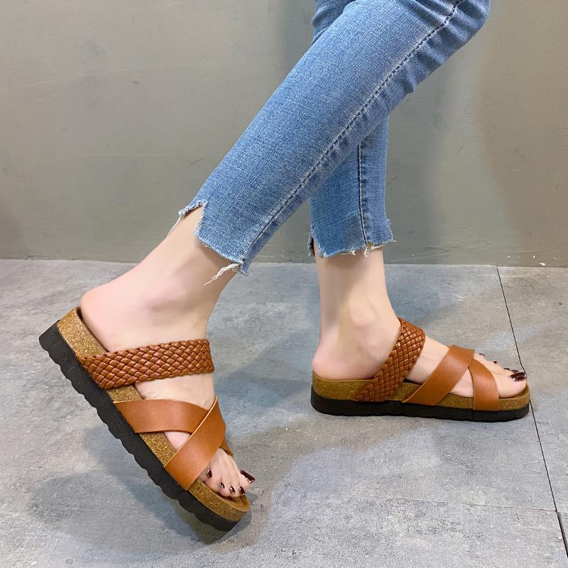 Clog Shoes for Women 2025 Summer Fashion Cork Flat Women s Slippers Outdoor Retro Platform Ladies Slippers Casual Female Sandals 35 чёрный
Clog Shoes for Women 2025 Summer Fashion Cork Flat Women s Slippers Outdoor Retro Platform Ladies Slippers Casual Female Sandals 35 чёрный