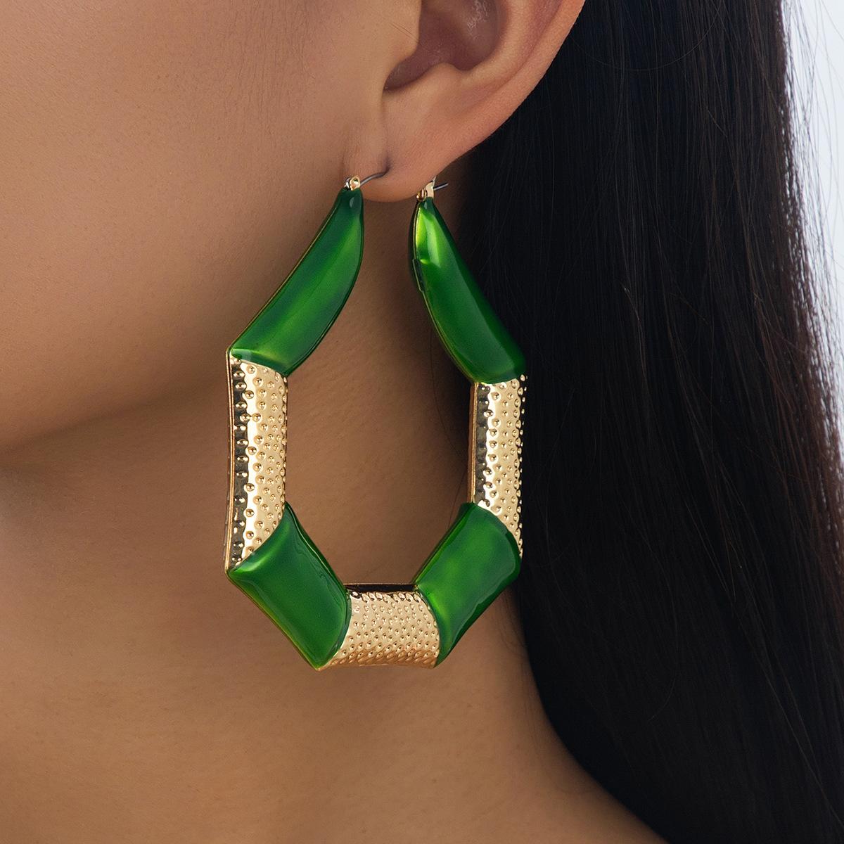 Модні сережки-краплі для жіночих прикрас зелений
Модні сережки-краплі для жіночих прикрас зелений
