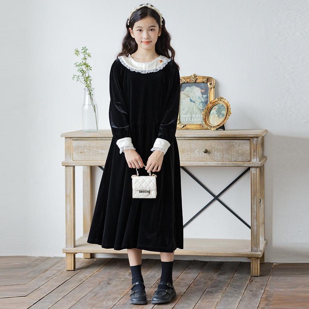 Бархатное платье с кружевным воротником Осень/Зима: Французский стиль, длинный свободный крой для повседневной носки или китайского Нового года 140 cm
Бархатное платье с кружевным воротником Осень/Зима: Французский стиль, длинный свободный крой для повседневной носки или китайского Нового года 140 cm