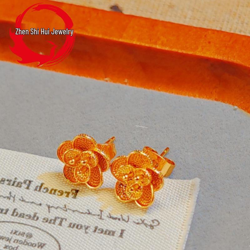 Маленькие серьги-пусеты в виде цветка розы из вьетнамского песочного золота, с золотым покрытием, нишевая дизайнерская бижутерия
Маленькие серьги-пусеты в виде цветка розы из вьетнамского песочного золота, с золотым покрытием, нишевая дизайнерская бижутерия