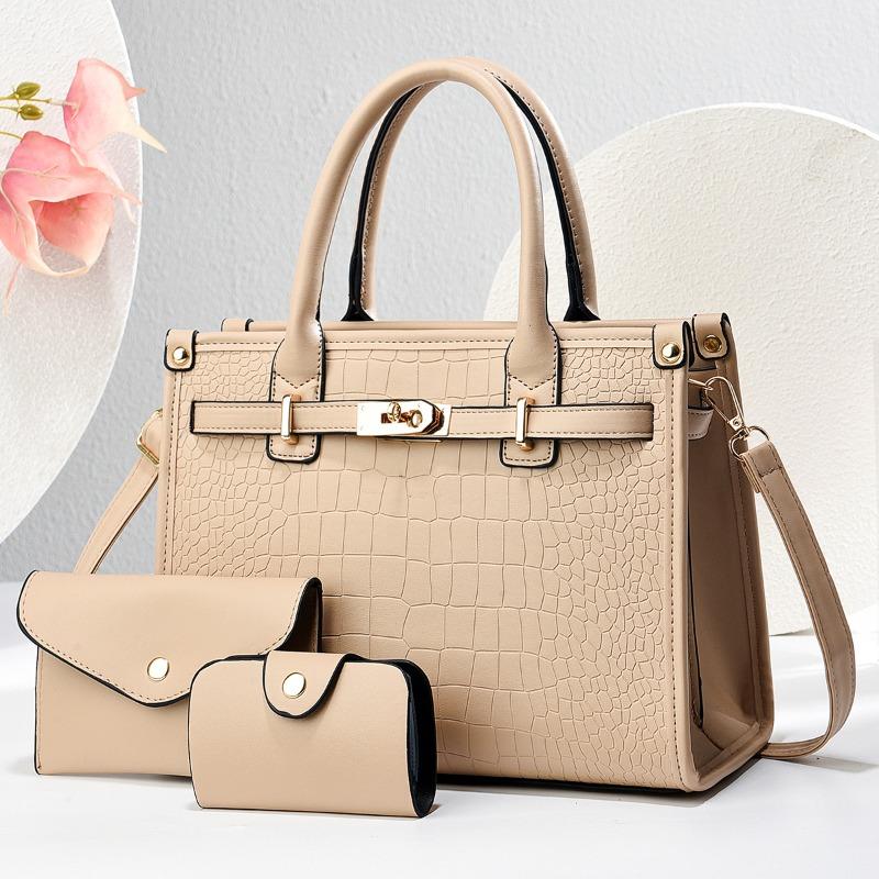 New messenger bag women s bag large bag women s Korean version handbag women s versatile exquisite shoulder bag temperament абрикосовий
New messenger bag women s bag large bag women s Korean version handbag women s versatile exquisite shoulder bag temperament абрикосовий