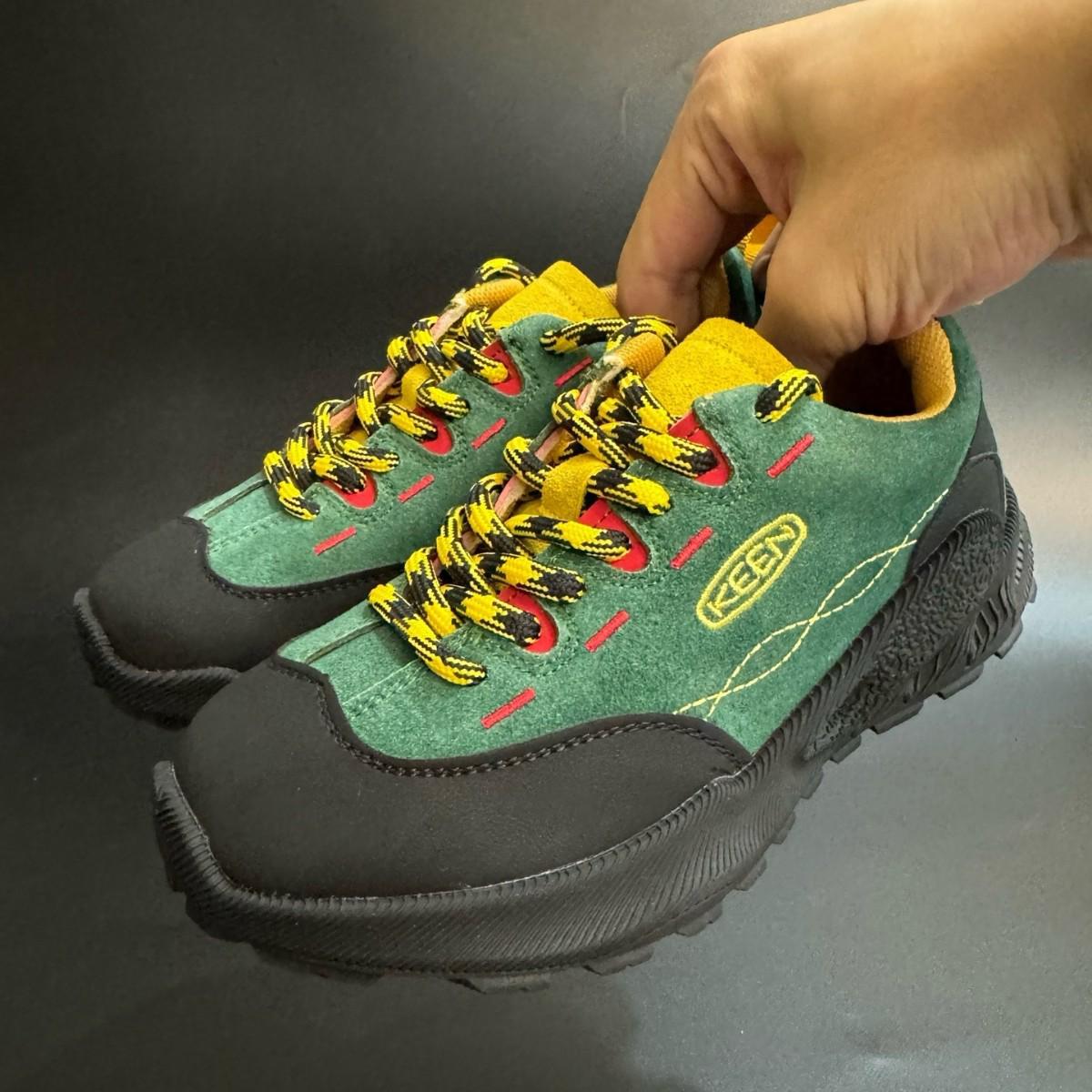 Дитячі дихаючі нековзкі трекінгові черевики Keen для хлопчиків та дівчаток 34 зелений
Дитячі дихаючі нековзкі трекінгові черевики Keen для хлопчиків та дівчаток 34 зелений