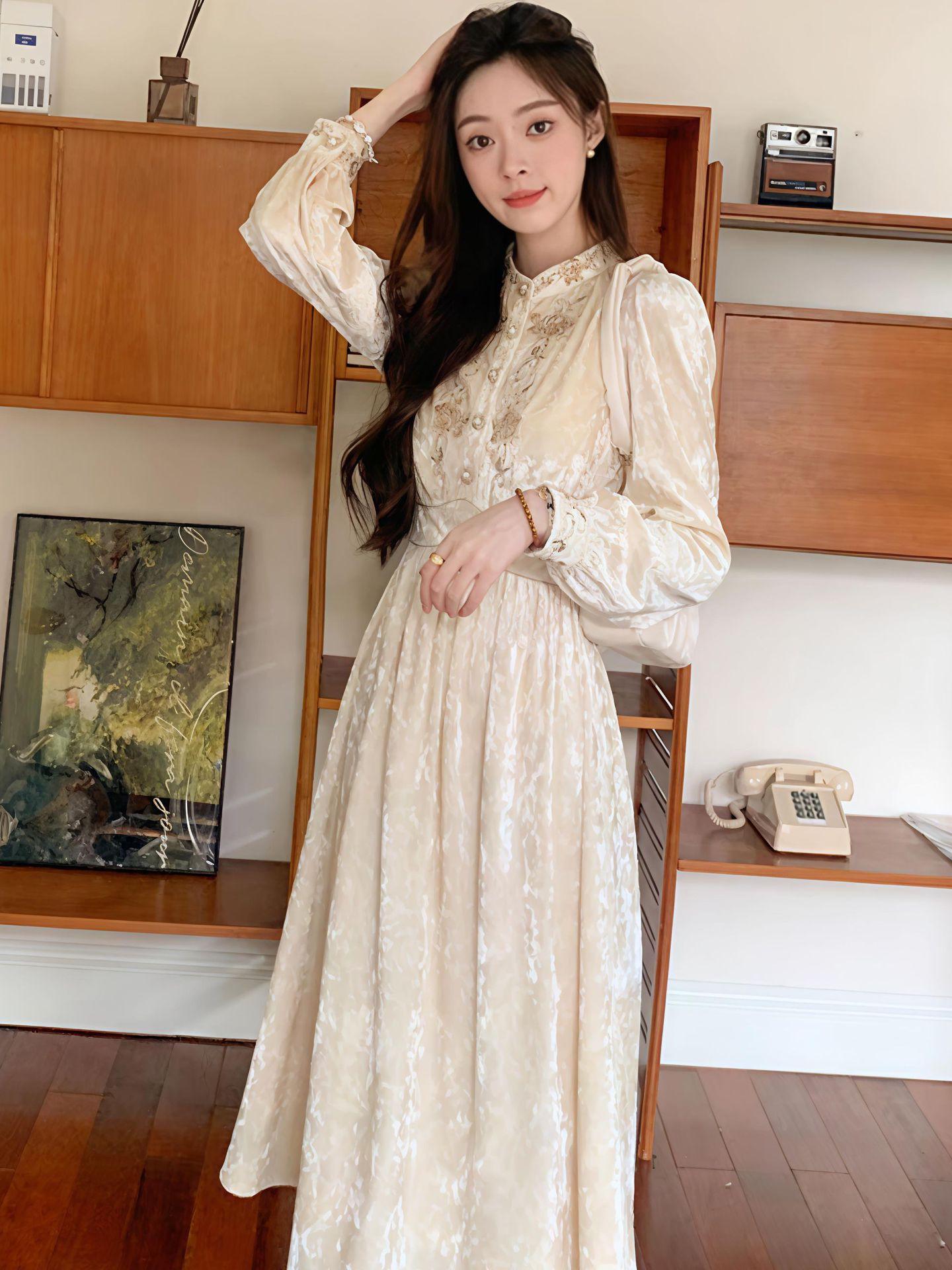 2025 Elegant Autumn/Winter Chinese-Style Slimming Dress for Women - Round Neck, Long-Sleeved, Age-Defying, High-End Feel L слонова кістка
2025 Elegant Autumn/Winter Chinese-Style Slimming Dress for Women - Round Neck, Long-Sleeved, Age-Defying, High-End Feel L слонова кістка