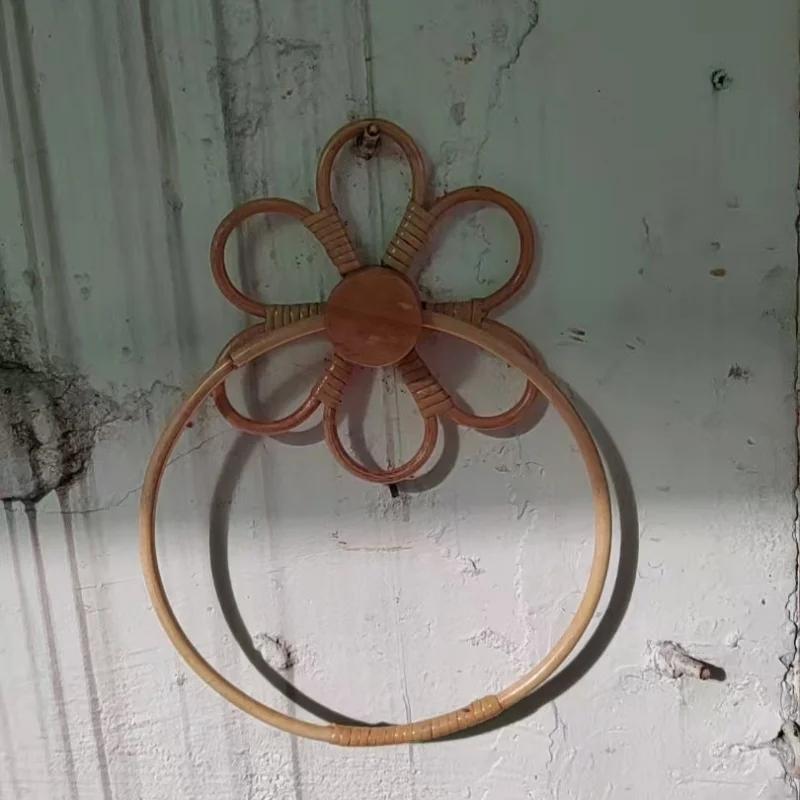 Country Style Handmade Flower Rattan Towel Ring-Wall-Mounted Natural Bathroom Accessory Perfect Home Decor for Rustic Interiors
Country Style Handmade Flower Rattan Towel Ring-Wall-Mounted Natural Bathroom Accessory Perfect Home Decor for Rustic Interiors