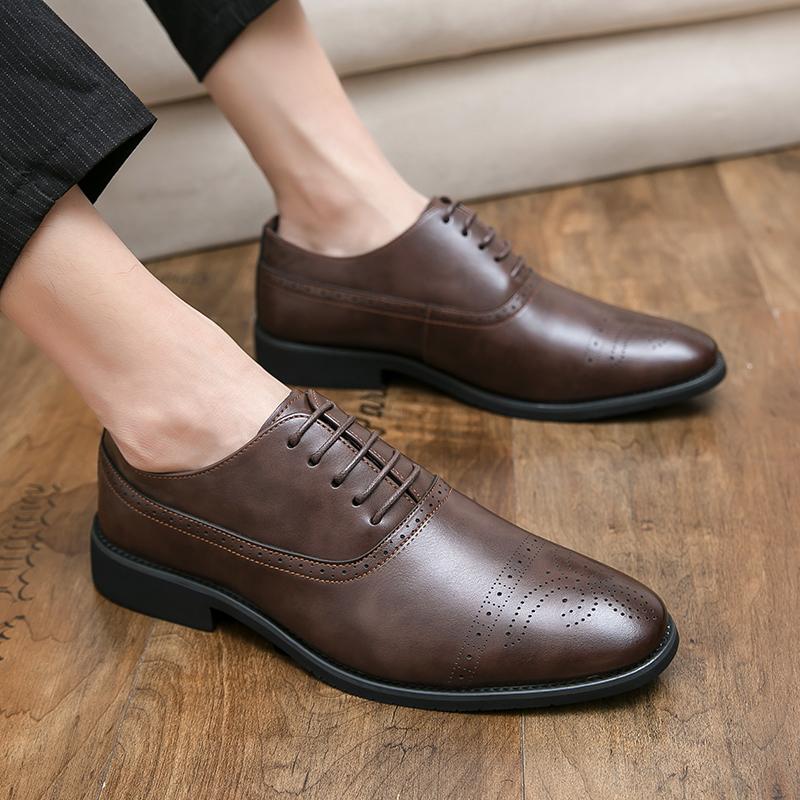Men Brown Brogues Derbys Formal Business Leather Shoes Men Black Tuxedo Wedding Classic Dress Shoes Over Sized EU: 48 коричневий
Men Brown Brogues Derbys Formal Business Leather Shoes Men Black Tuxedo Wedding Classic Dress Shoes Over Sized EU: 48 коричневий