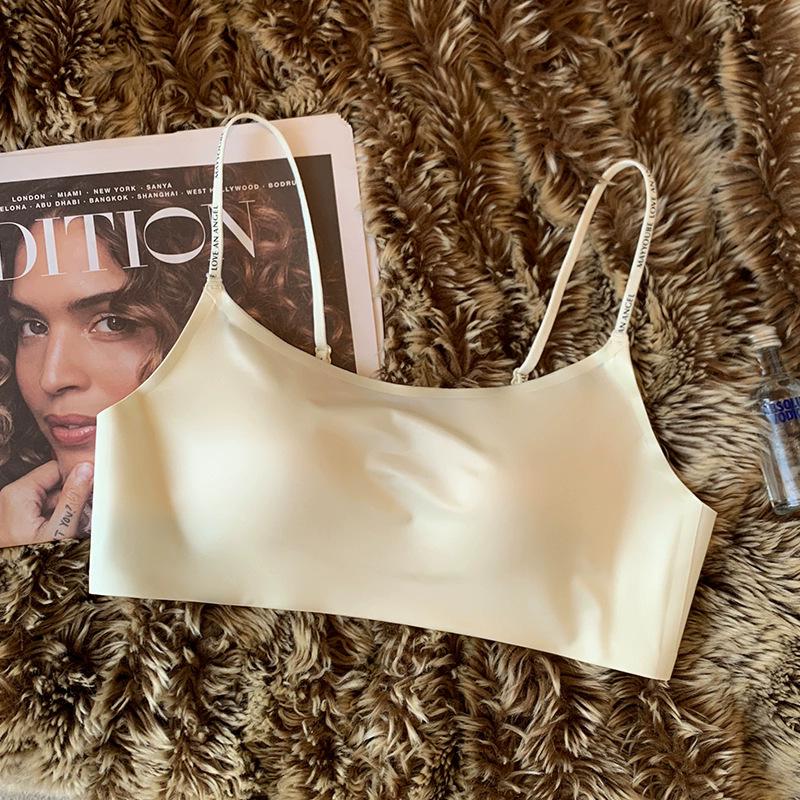 Беспроводной поддерживающий бюстгальтер с тонкими бретелями и красивым дизайном спинки L (36/80AB)
Беспроводной поддерживающий бюстгальтер с тонкими бретелями и красивым дизайном спинки L (36/80AB)