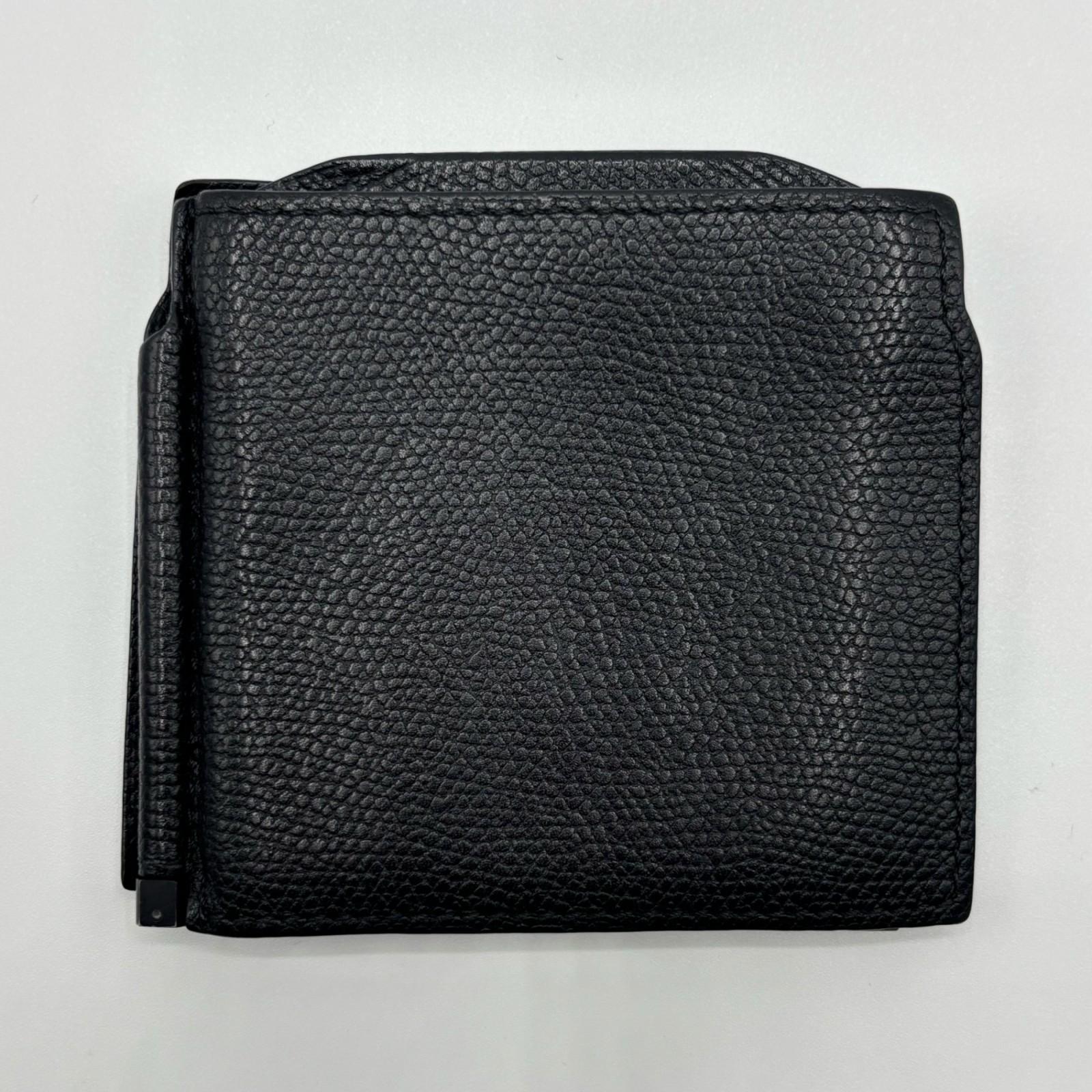 Used Valextra Bill CompartmentTri-fold wallet leather Women
Used Valextra Bill CompartmentTri-fold wallet leather Women