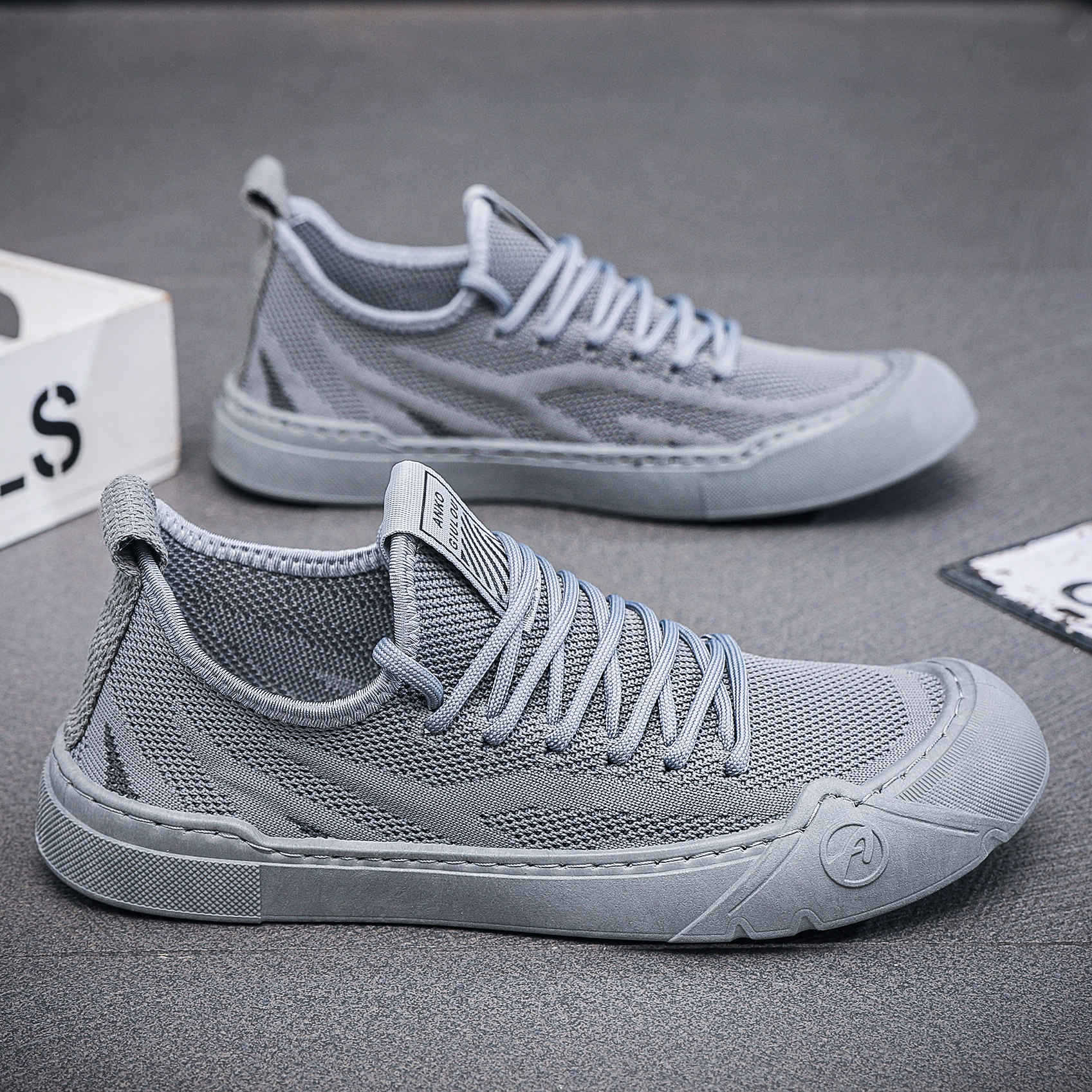 Men s shoes are breathable in summer, new casual fly-woven mesh surface, deodorant and versatile thick sole, heightening, comfortable and trendy dad s 39 серый
Men s shoes are breathable in summer, new casual fly-woven mesh surface, deodorant and versatile thick sole, heightening, comfortable and trendy dad s 39 серый