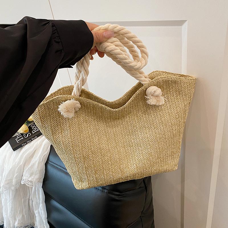Straw bag women s 2025 new summer bag simple fashion shoulder bag niche versatile women s bag niche
Straw bag women s 2025 new summer bag simple fashion shoulder bag niche versatile women s bag niche