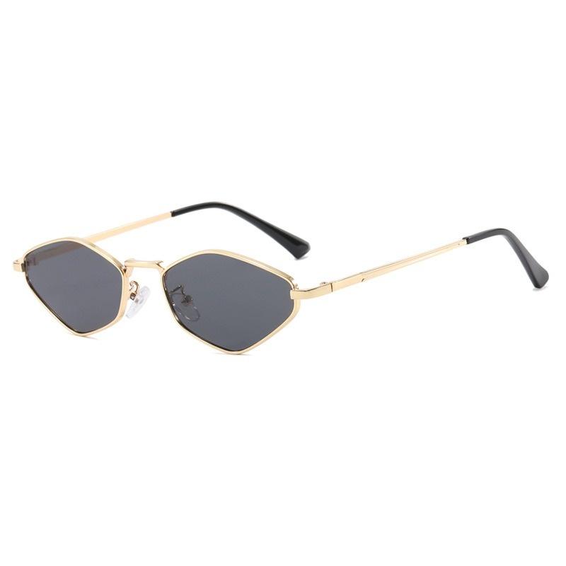 Y2k Metal Sunglasses Women Men Fashion Small Frame Glasses Brand Designer Vintage Sun Glasses Oculos De Sol UV400 only 1pcs sunglasses
Y2k Metal Sunglasses Women Men Fashion Small Frame Glasses Brand Designer Vintage Sun Glasses Oculos De Sol UV400 only 1pcs sunglasses